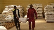 Distribution des intrants agricoles : le ministre Delwendé Innocent KIBA s’enquiert du déroulement de l’opération
